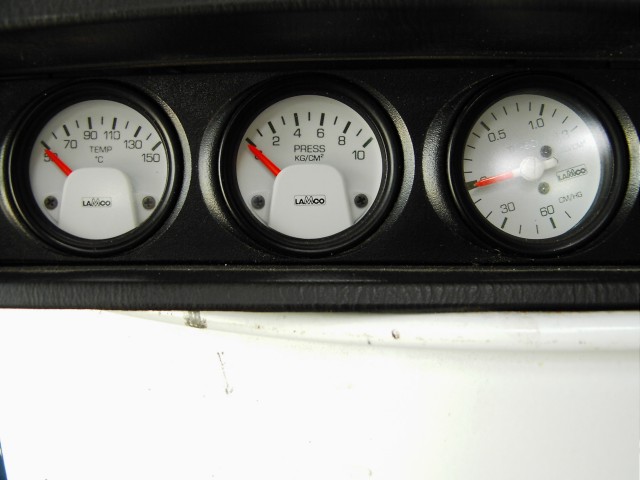 The matching auxiliary gauges (is the boost gauge rotated to compensate for the extra boost?  :) ).